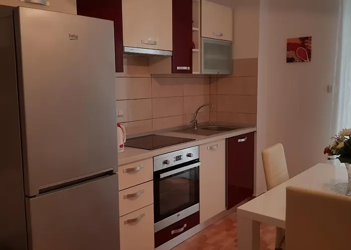 Ruzica شقة Mirce