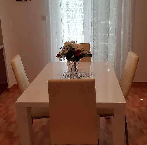Ruzica شقة *